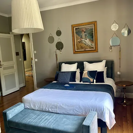Maison Cuevas بيت ضيافة 4*