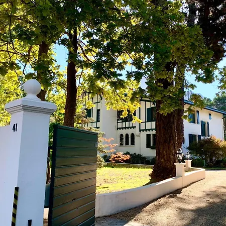 Maison Cuevas Guest house 2*