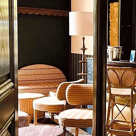 Πανσιόν Maison Cuevas 4*
